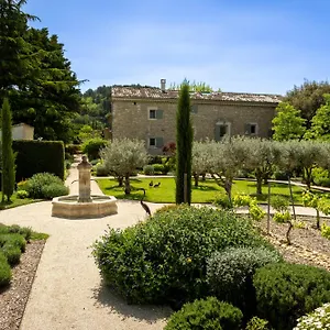 Mas Des Cedres Holiday home Menerbes